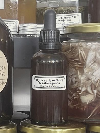 Skullcap, hawthorn and ashwagandha drops